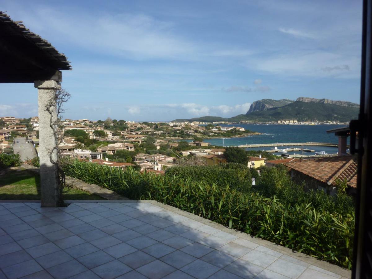 Blue Portrait House Apartment Golfo Aranci Luaran gambar